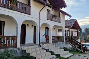 Encian guest house Colibita